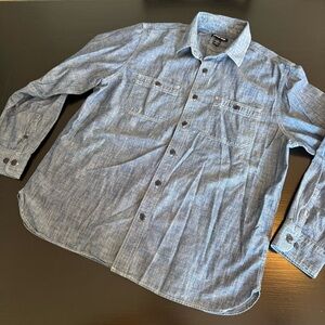 Lands end Men's Blue button down shirt